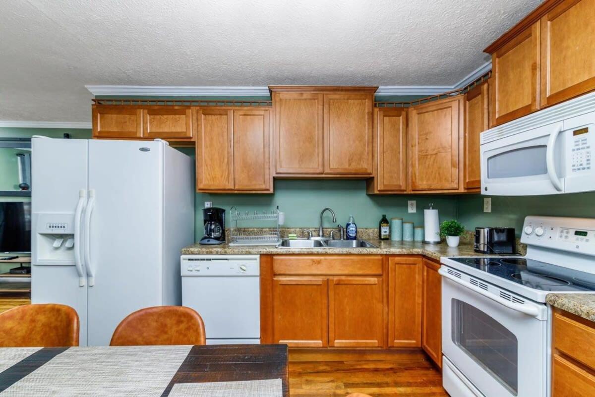 New River Gorge Cottage W Hot Tub, Fire Pit, Grill Oak Hill Luaran gambar