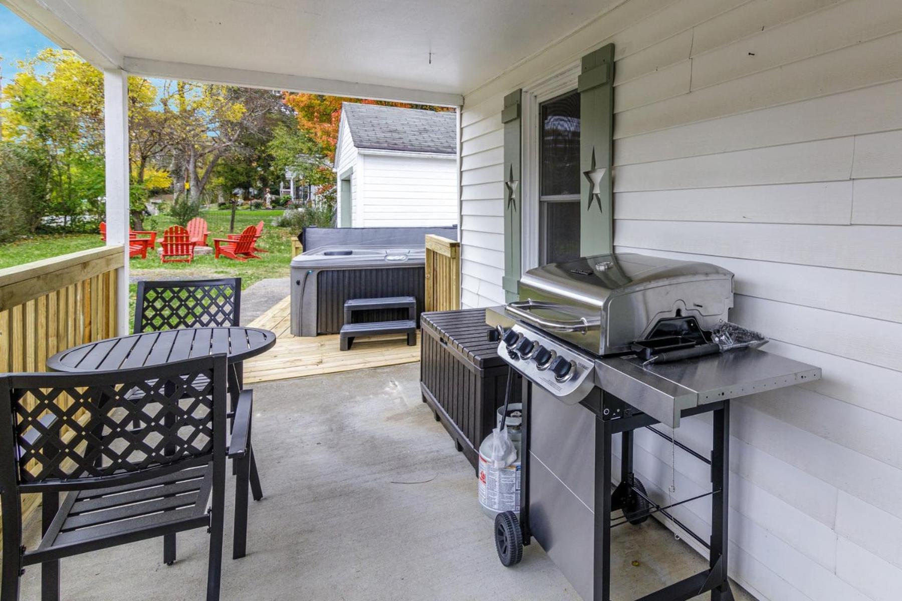 New River Gorge Cottage W Hot Tub, Fire Pit, Grill Oak Hill Luaran gambar